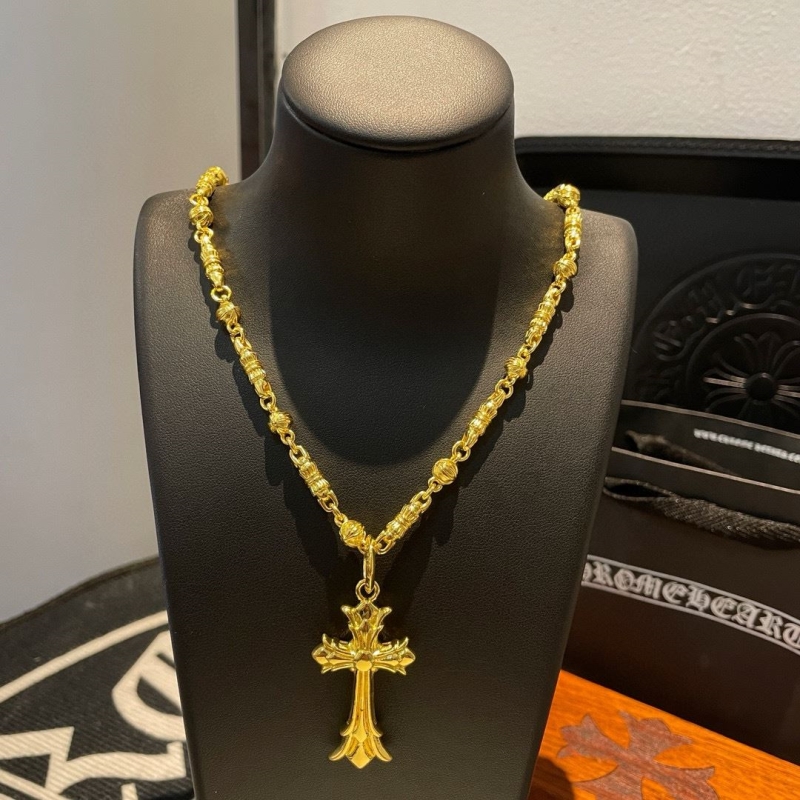 Ch*0me He**ts necklaces